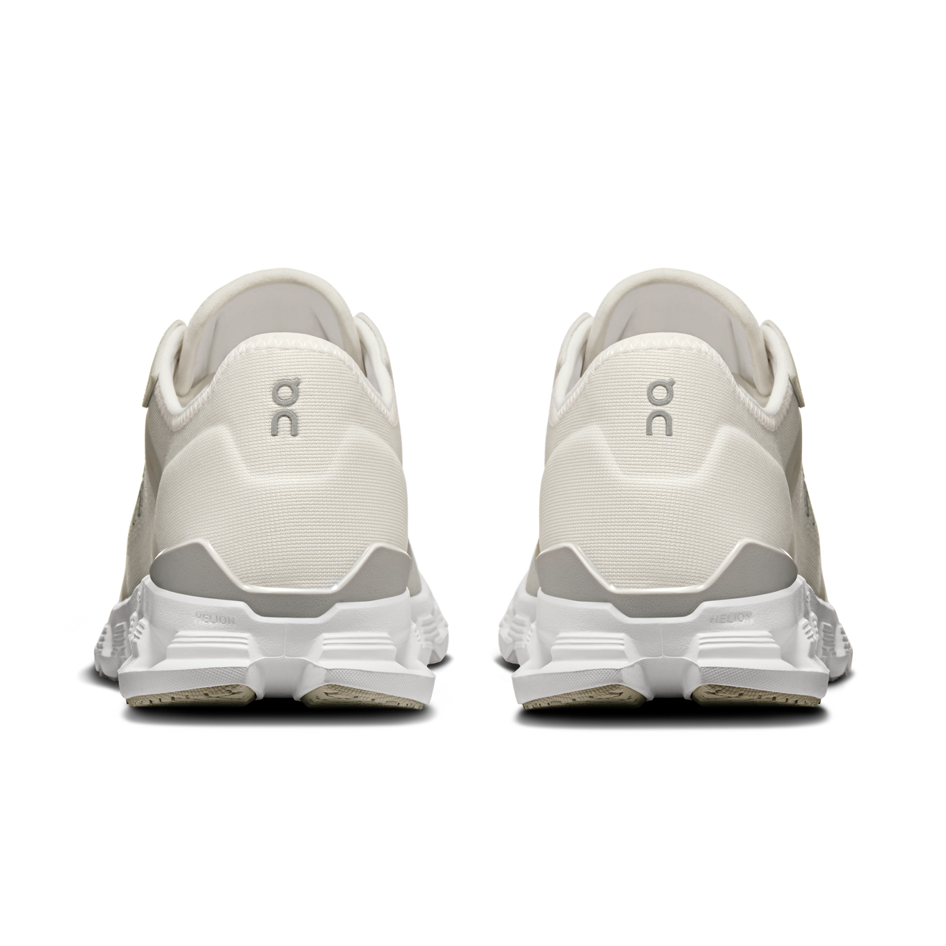 ON CLOUD X 4 AD W