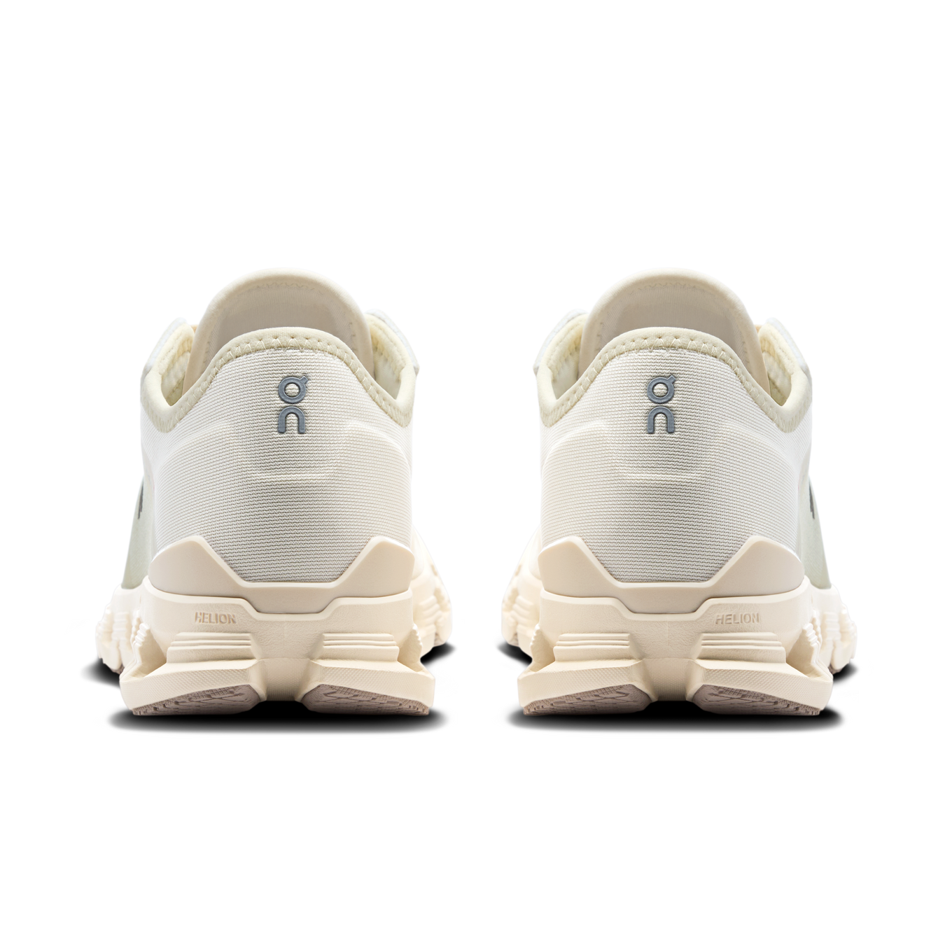 ON CLOUD X 4 AD W