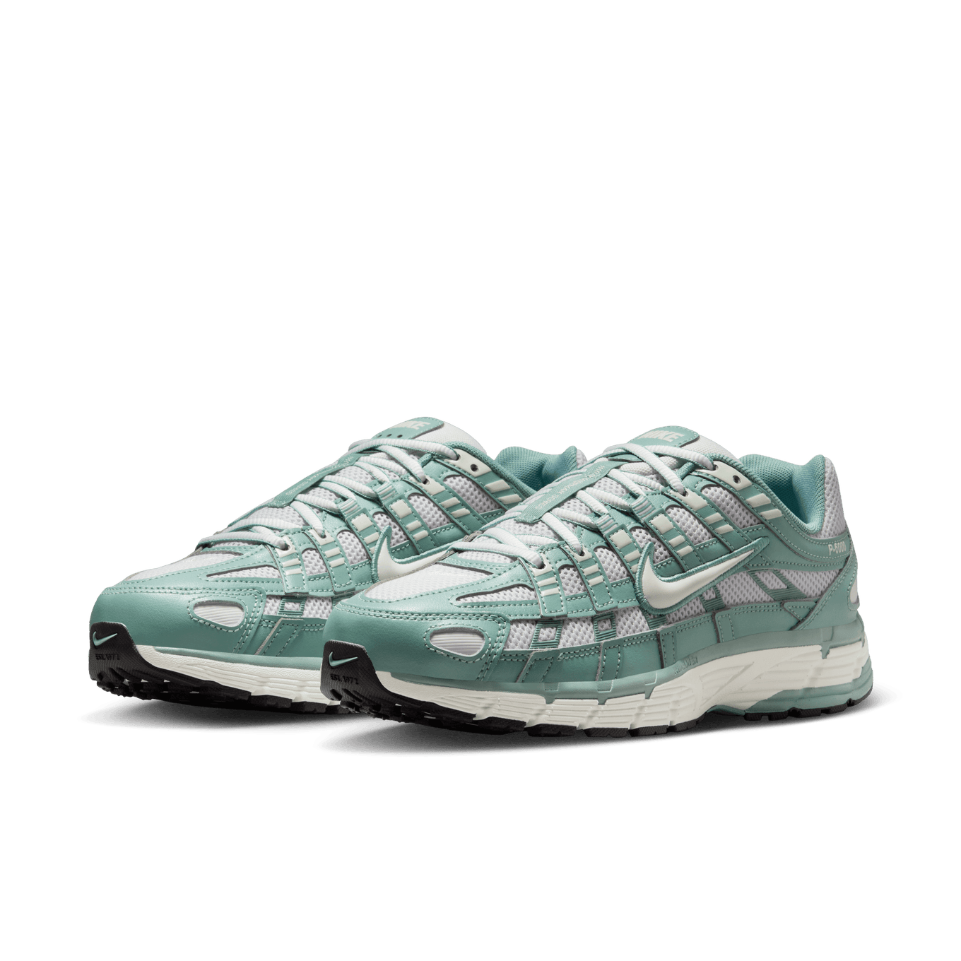 NIKE W P-6000