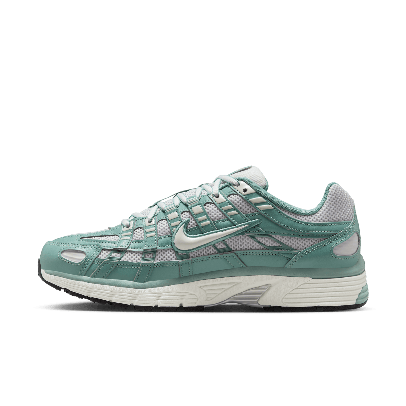 NIKE W P-6000
