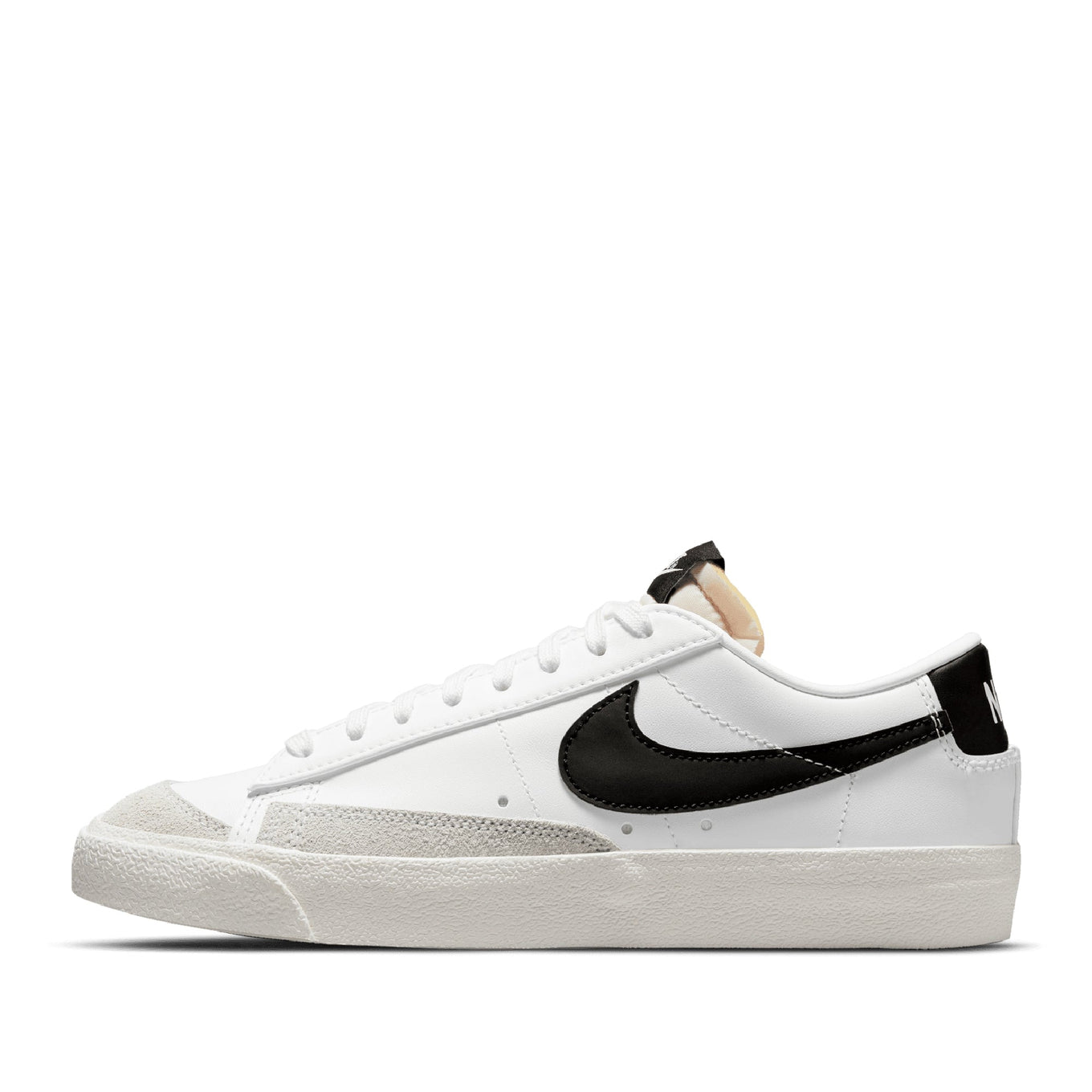 NIKE W BLAZER LOW  77