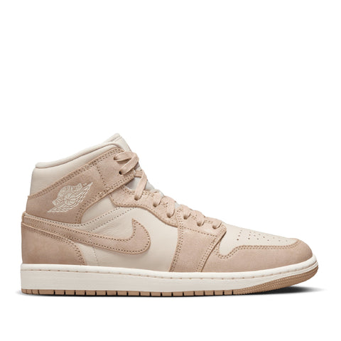 NIKE W AIR JORDAN 1 MID SE