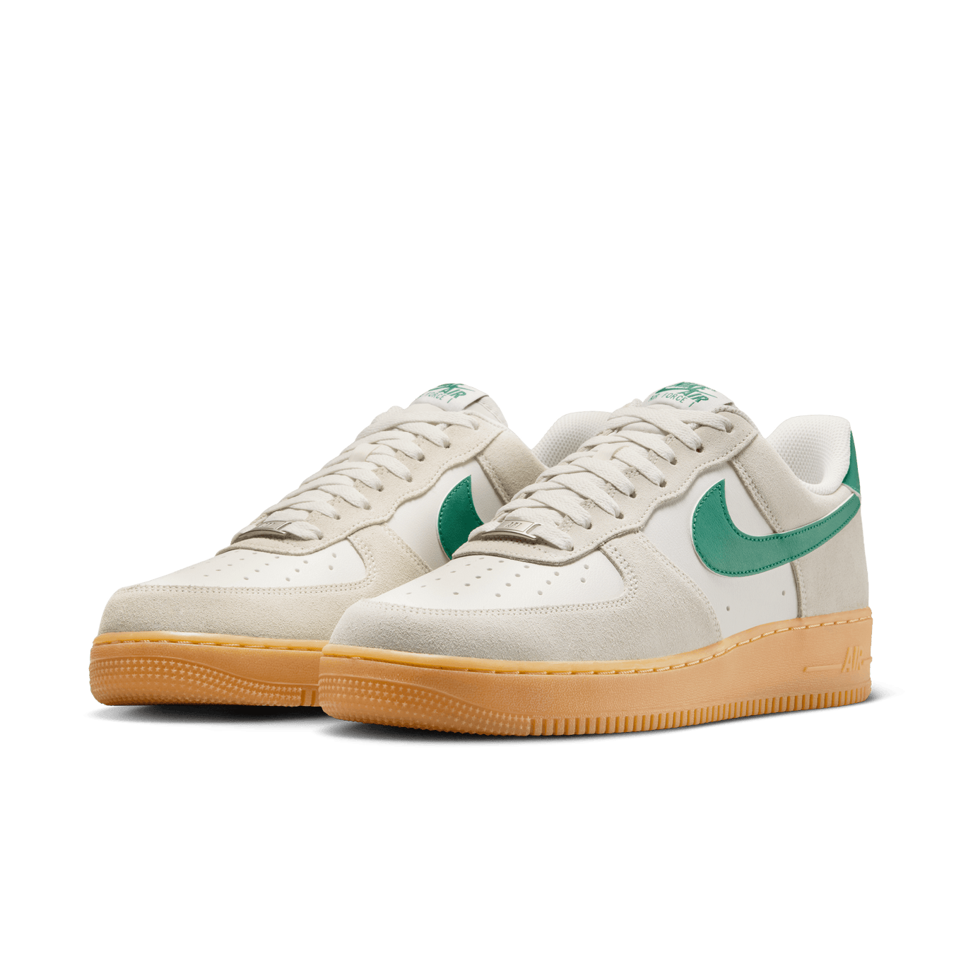 NIKE AIR FORCE 1  07 LV8