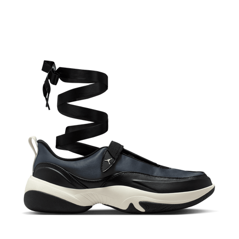 NIKE W JORDAN POINTE